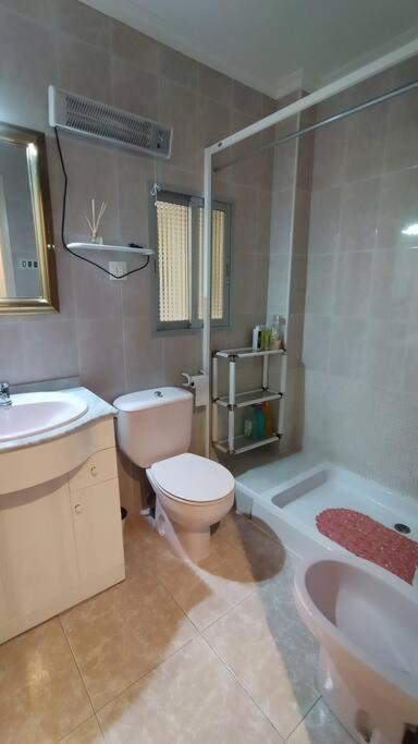 Charming Three Bedroom Apartment In Alcoi Exterior photo