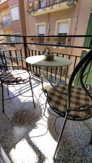 Charming Three Bedroom Apartment In Alcoi Exterior photo